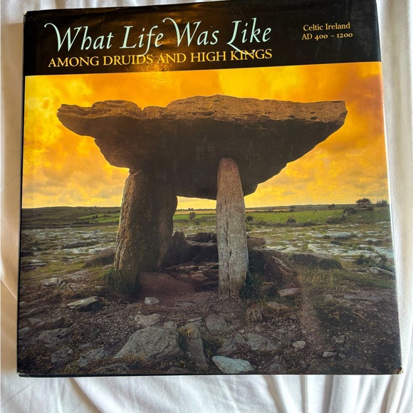 WHAT LIFE WAS LIKE among Druids and high kings Coffee Table Book - Picture 1 of 11